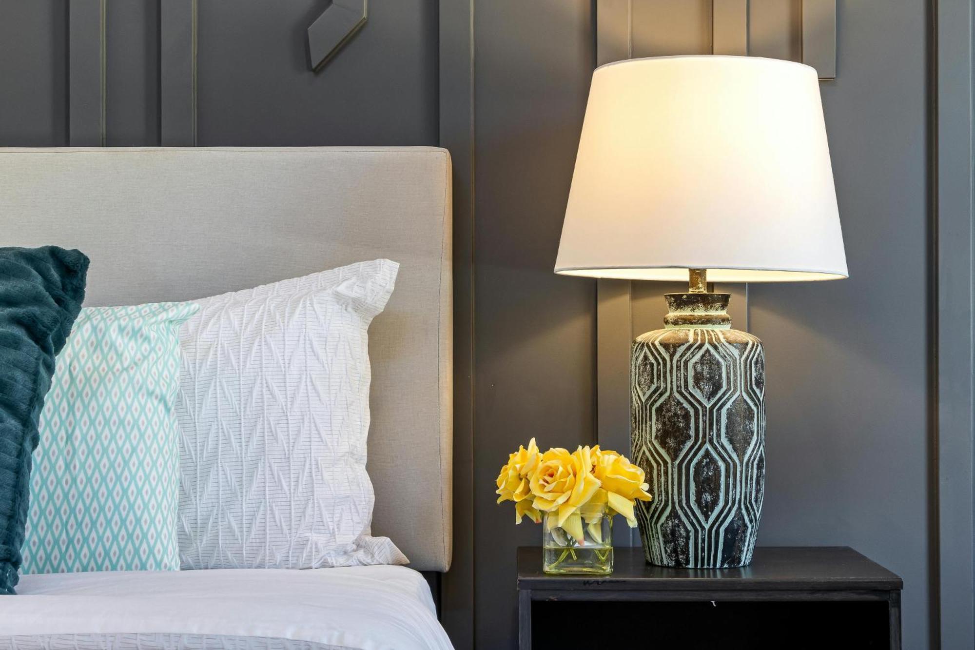 Master Bedroom With Ensuite ลูกัน ภายนอก รูปภาพ
